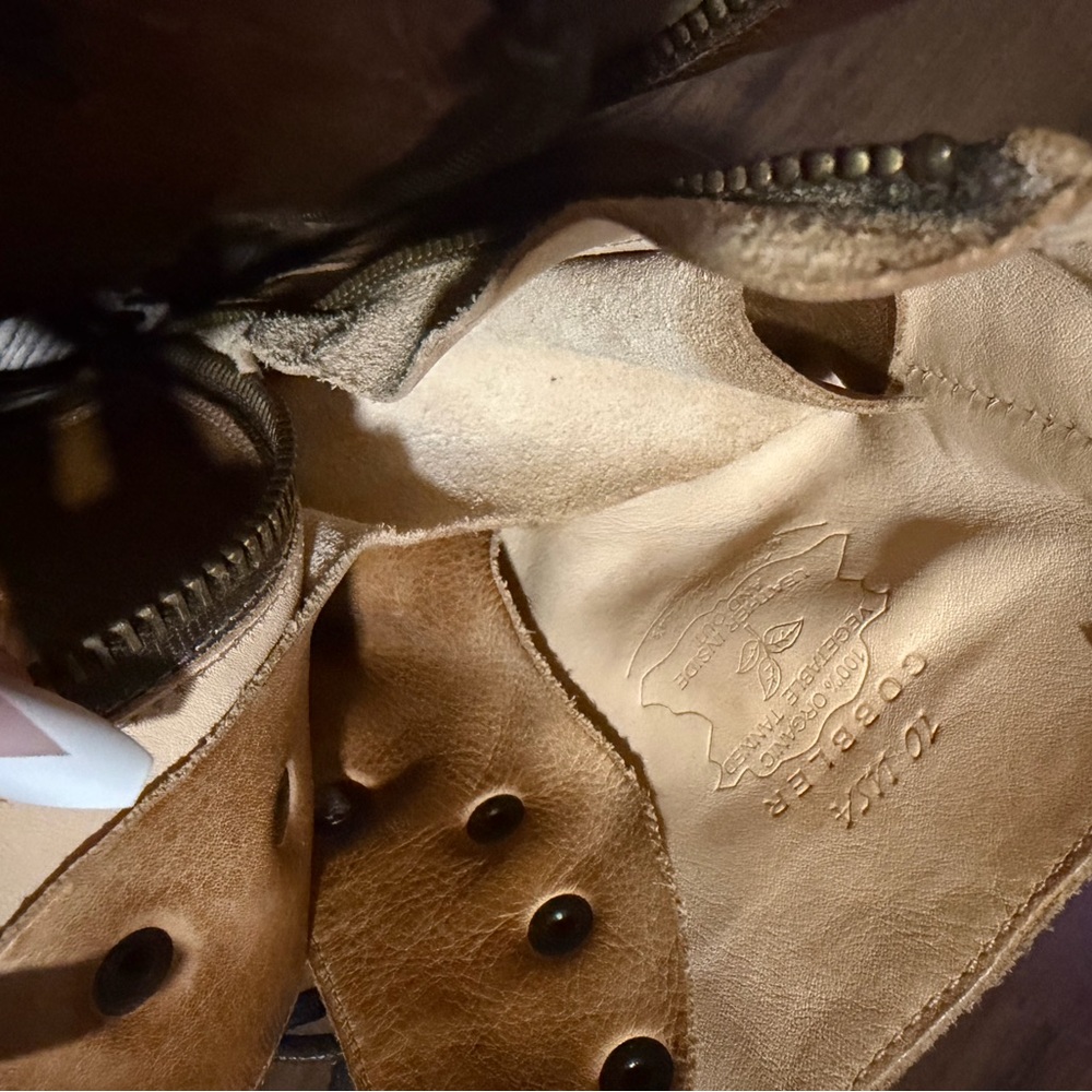 JUDGEMENT BEDSTU .TAN
RUSTIC
$310.00 leather spring ankle boot BoHo western - Picture 10 of 10